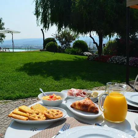 Vakantieboerderij Ca' Borghino Alba (Piedmont)