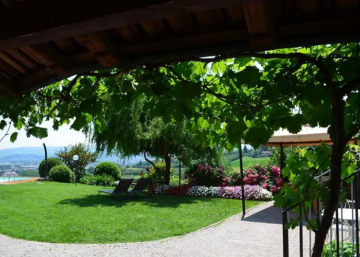 Ca' Borghino * Alba (Piedmont)